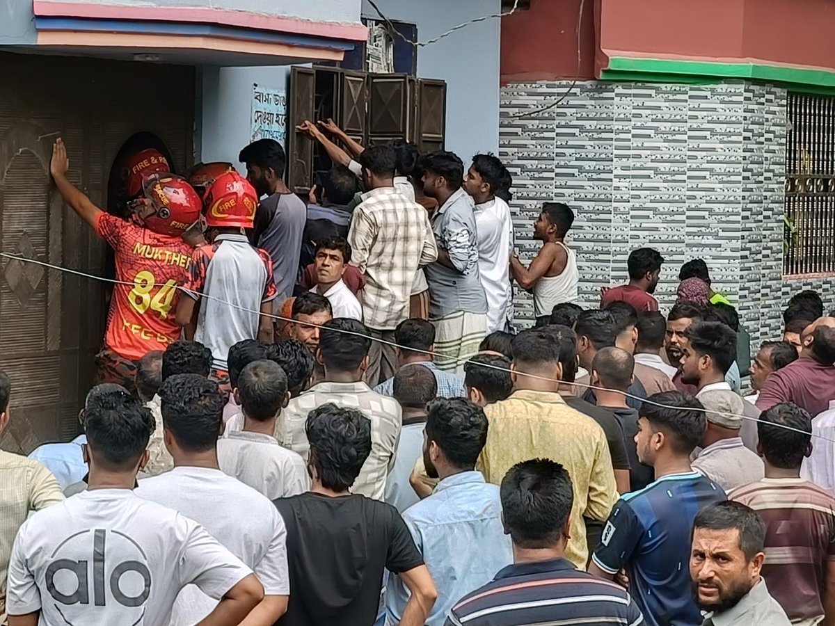 মা ও দুই বোনের পর মারা গেল কিশোরী ইকরা, গণপিটুনিতে অভিযুক্তেরও মৃত্যু