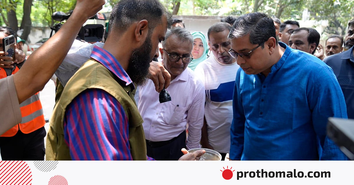 ছুটির দিনেও টাস্কফোর্সের ডেঙ্গুবিরোধী অভিযান, ৫০ হাজার টাকা জরিমানা ছুটির দিনেও টাস্কফোর্সের ডেঙ্গুবিরোধী অভিযান, ৫০ হাজার টাকা জরিমানা