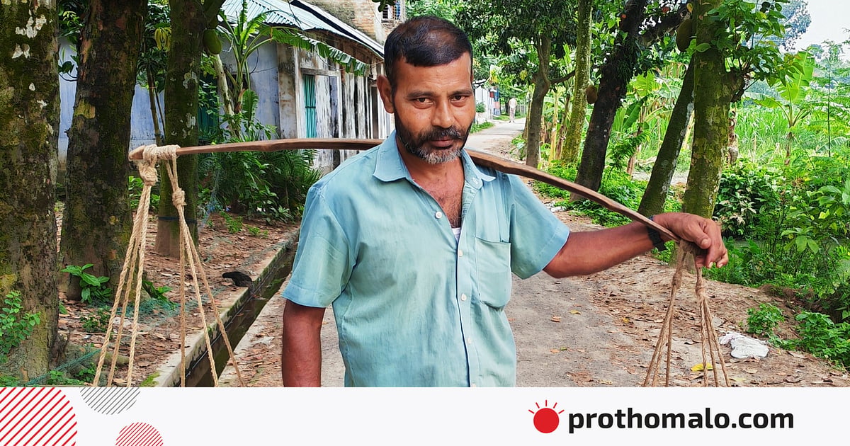তিন দশক ধরে তিন জেলার গ্রামে গ্রামে ঘুরে মিষ্টি বেচেন সমীর তিন দশক ধরে তিন জেলার গ্রামে গ্রামে ঘুরে মিষ্টি বেচেন সমীর
