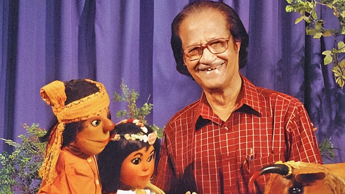 যাঁর ছোঁয়ায় রঙিন হয়েছিল শৈশব, সেই মুস্তাফা মনোয়ার আর নেই
