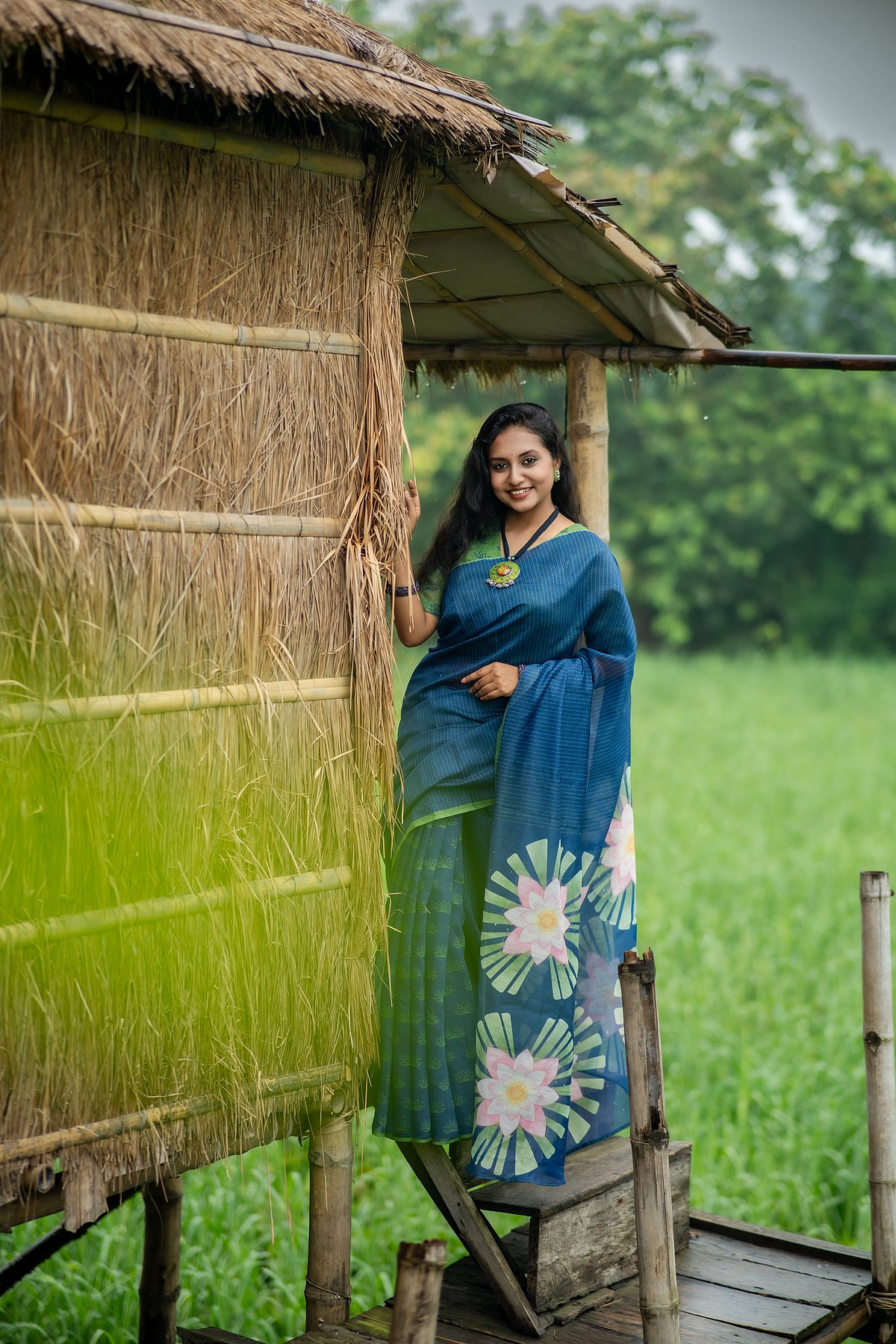 পদ্মফুল আর বৃষ্টির ছন্দে রঙ বাংলাদেশের  বর্ষা সংগ্রহ