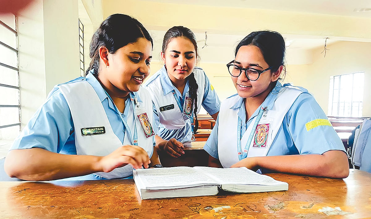 এইচএসসি পরীক্ষার্থী ২০২৬–এর পরীক্ষার্থীদের প্রতি অধ্যক্ষের যে ১২ পরামর্শ