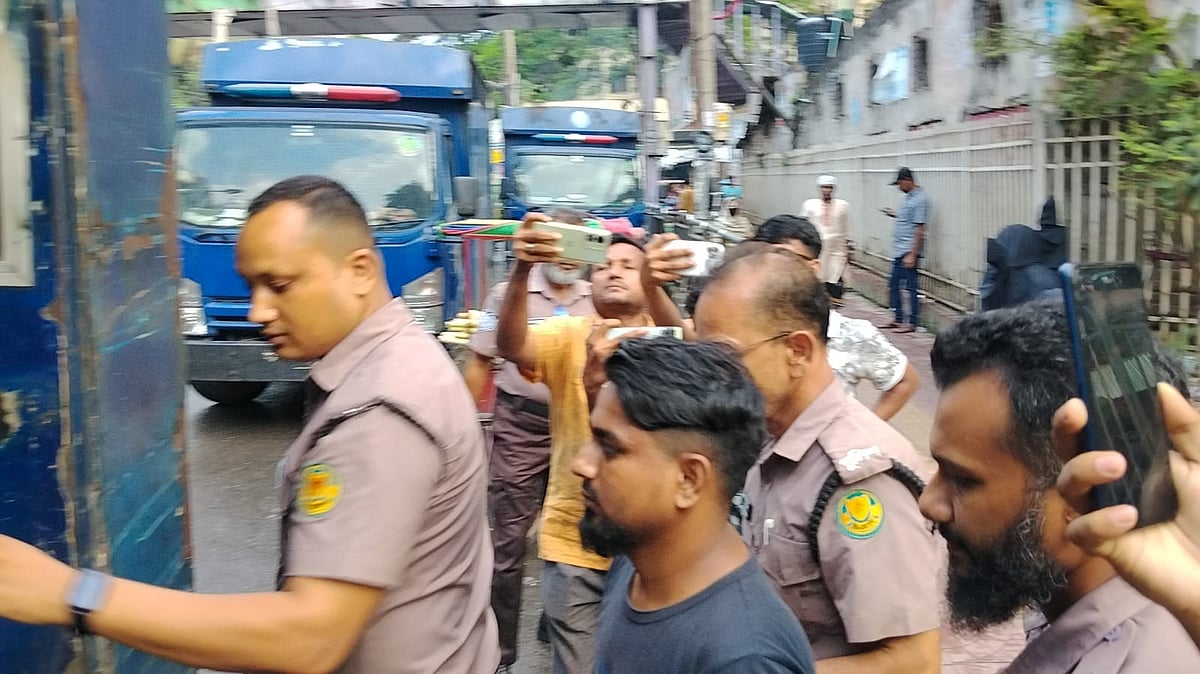 মাদক মামলায় ৯ জনের সাজা, রায় শুনে অসুস্থ হয়ে এক আসামির মামার মৃত্যু