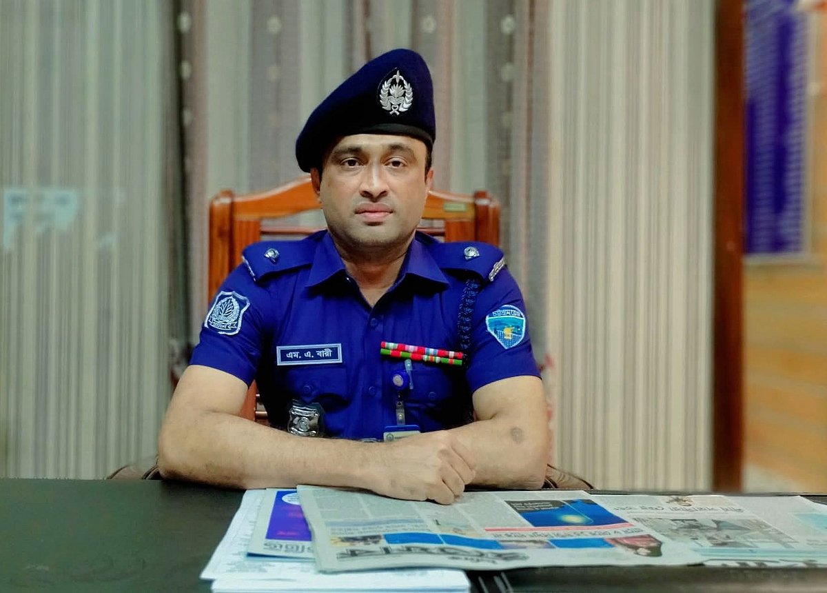 ১৬০ কেজি গাঁজা জব্দ করে বিক্রির অভিযোগ ওঠার পর দাউদকান্দির ওসিকে ক্লোজড