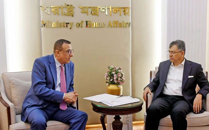 ফিলিস্তিনি শিক্ষার্থীদের বাংলাদেশে অন অ্যারাইভাল ভিসা চাইলেন রাষ্ট্রদূত