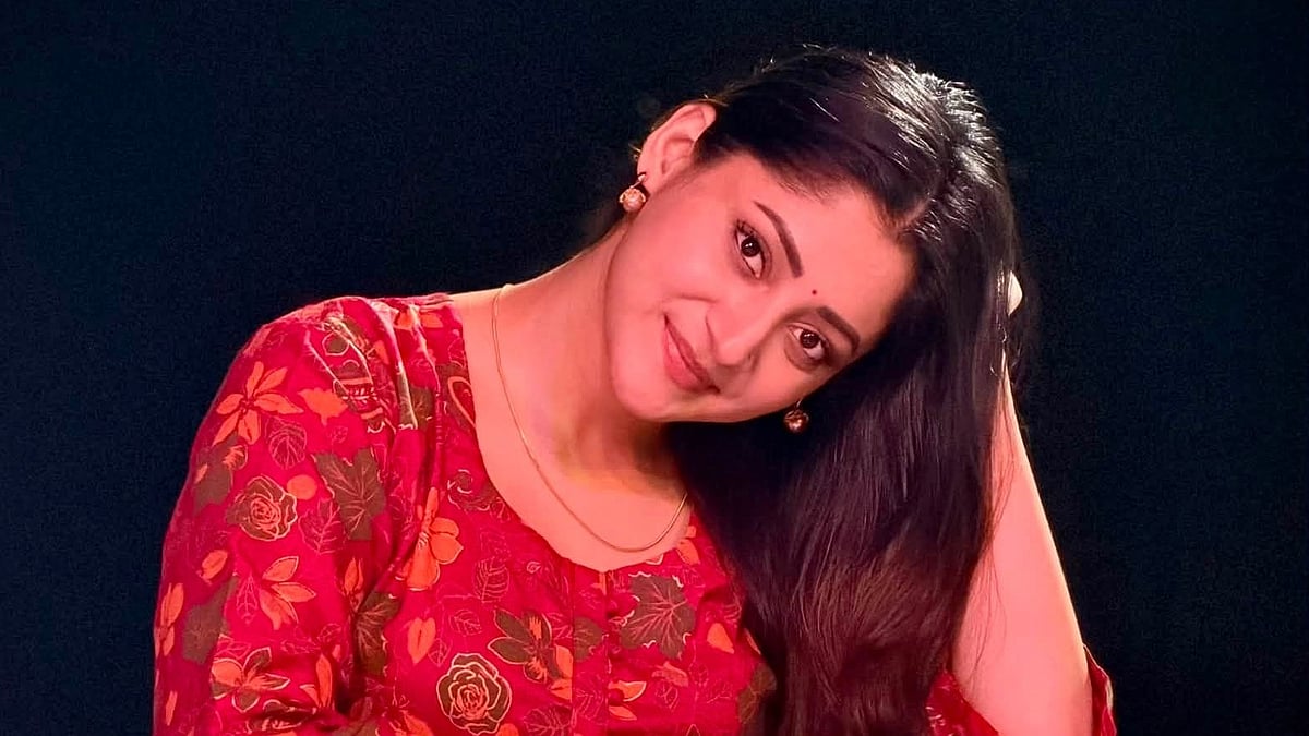 ‘একটু রহস্যই ভালো’, ফেসবুকে পূজা