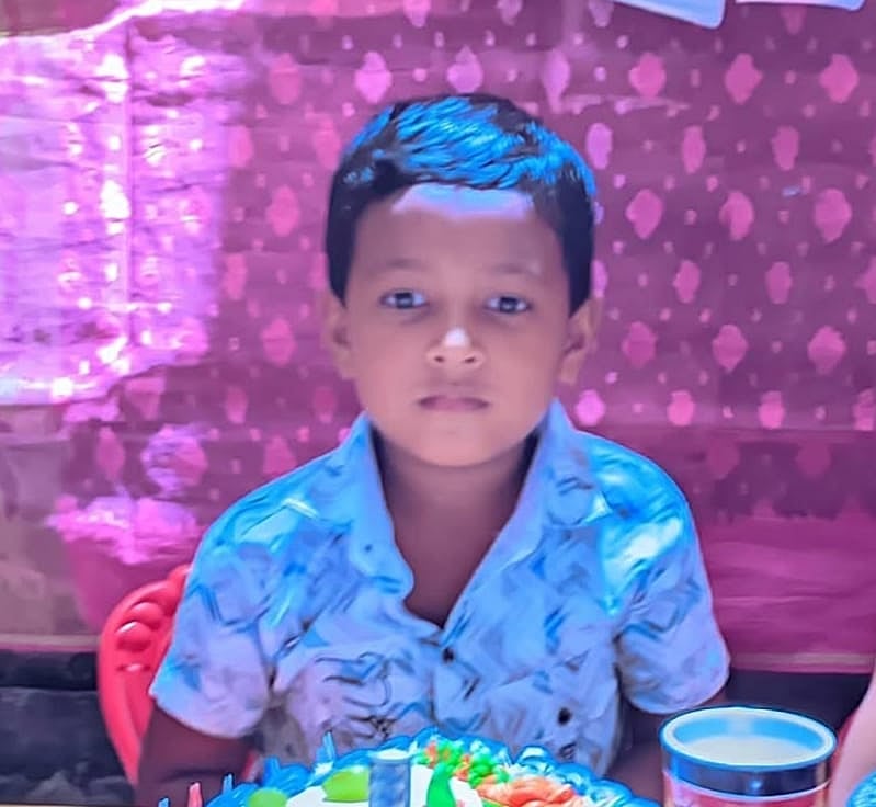 রংপুরে সড়ক দুর্ঘটনায় দাদা ও বাবার পর মৃত্যুর কাছে হার মানল শিশু বন্ধনও