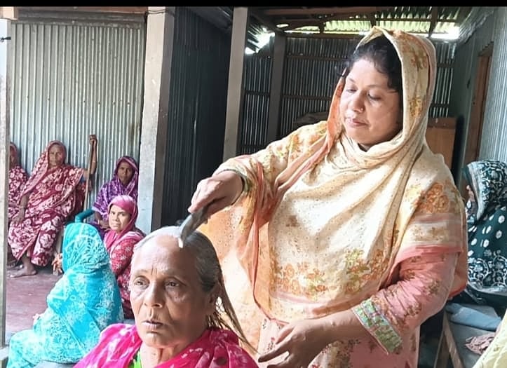 রক্তের নয়, মমতার সম্পর্কে বাঁধা এক মা