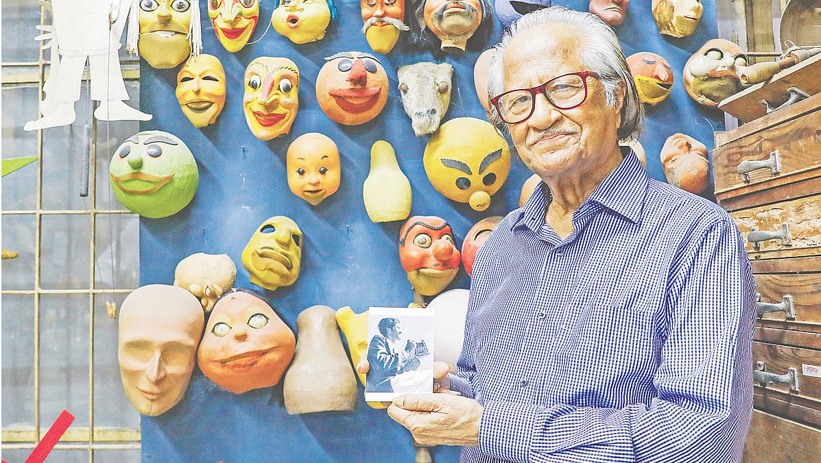 আমার গুরু মনোয়ার স্যারকে যেভাবে দেখেছি