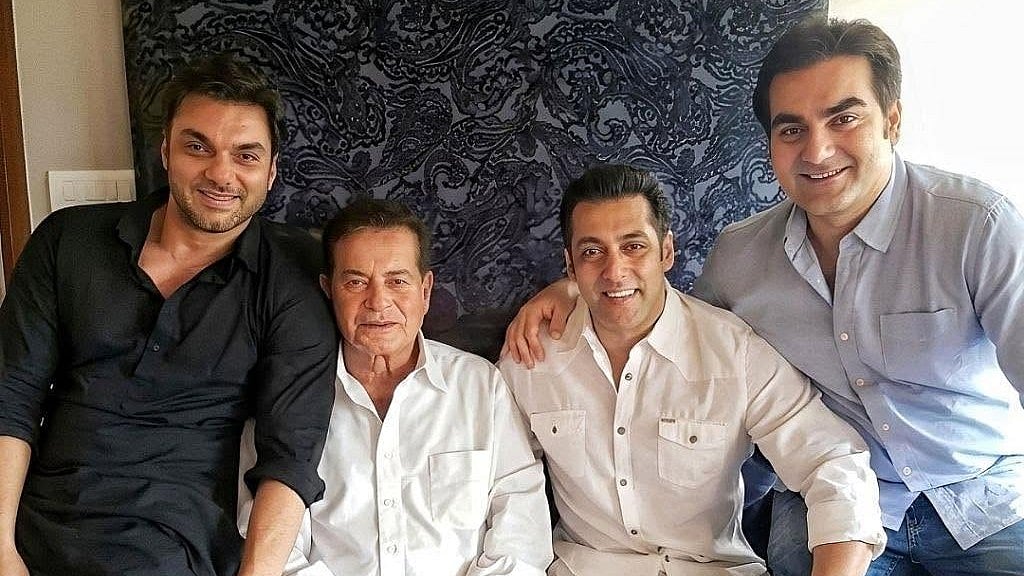 ‘চিকিৎসকেরা বলেছিলেন, বাবাকে হয়তো আর বাঁচানো যাবে না’