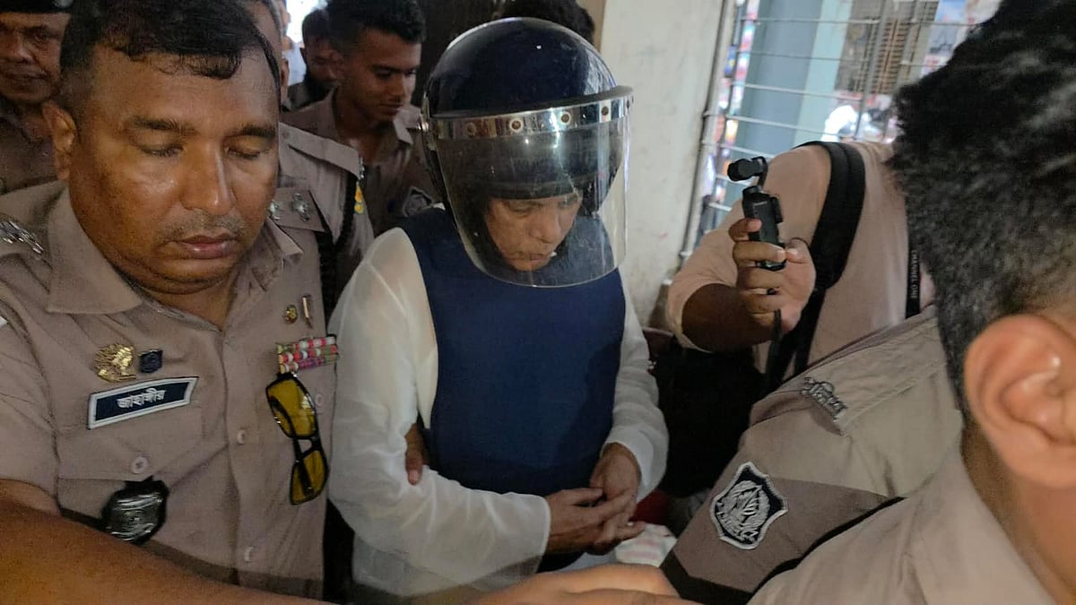 বঙ্গবাজারে অগ্নিসংযোগের মামলায় সাবেক এমপি আফজালকে গ্রেপ্তার দেখানোর আদেশ