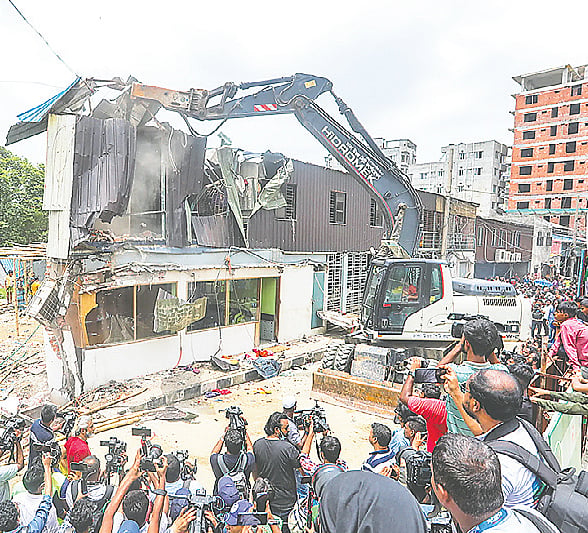 ব্রাহমা গরু–খাল নিয়ে সাদিক অ্যাগ্রোর দুর্নীতি: ১৩৩ কোটি টাকার মামলা, টিকল দেড় কোটি