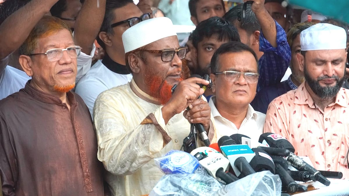 গণভোটের রায় বাস্তবায়ন না হলে দেশ রাজনৈতিক সংকটের দিকে যেতে পারে: গোলাম পরওয়ার