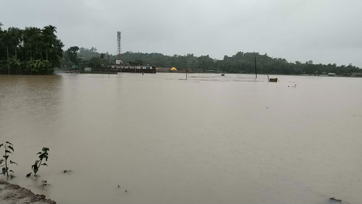 টানা বৃষ্টিতে কক্সবাজারের ৩৩ ইউনিয়ন প্লাবিত