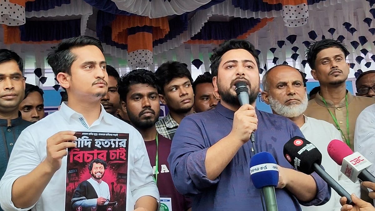 আগের মতো লুটপাট চললে আত্মত্যাগের মূল্য কোথায়: নাহিদ ইসলাম