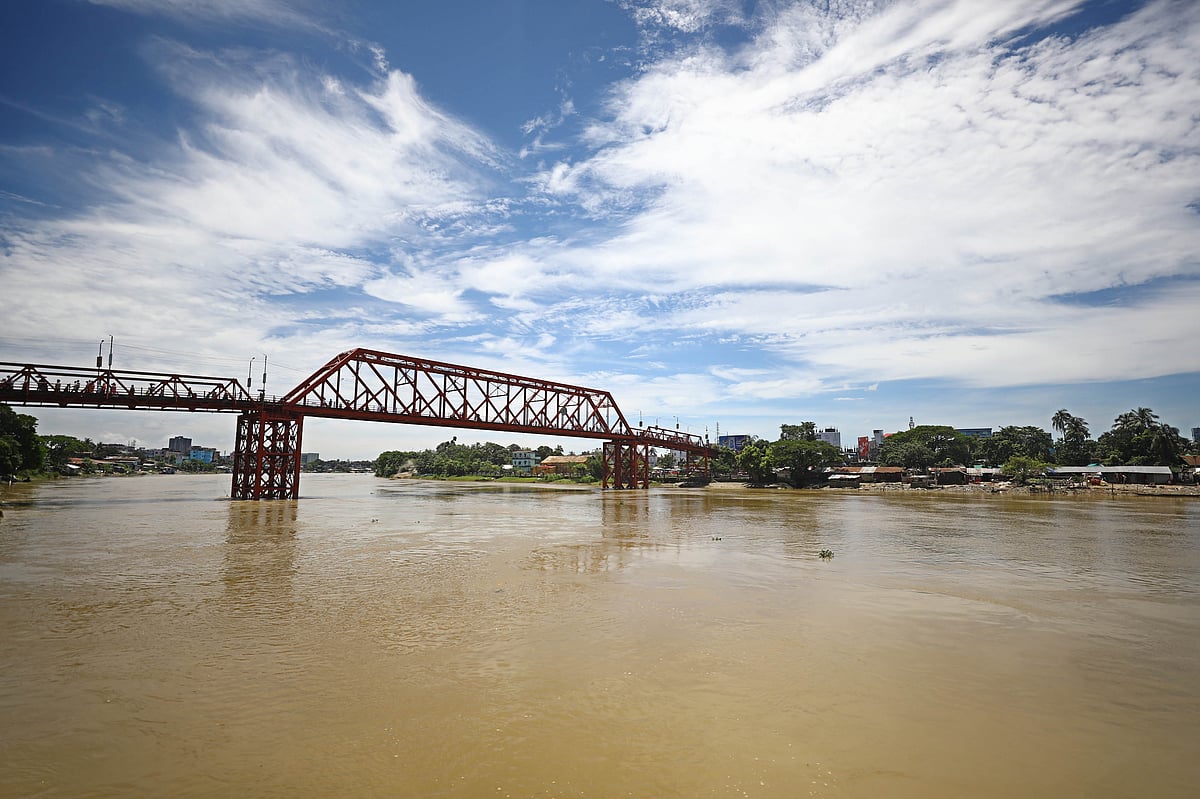 বর্ষায় সুরমার রূপ