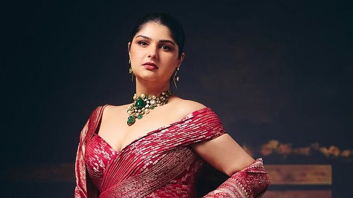 মায়ের ৪২ বছরের পুরোনো ওড়নায় বিয়ে