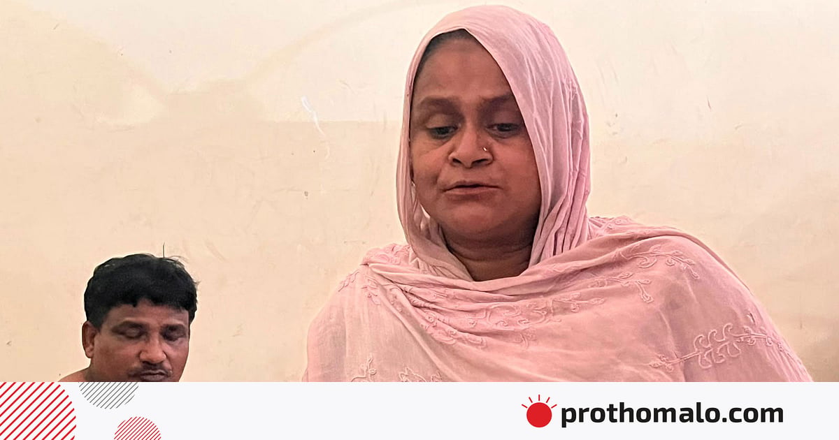 ‘চোখের সামনে ঘরটা ভেসে গেল, অল্পের জন্য প্রাণে বেঁচেছি’ ‘চোখের সামনে ঘরটা ভেসে গেল, অল্পের জন্য প্রাণে বেঁচেছি’