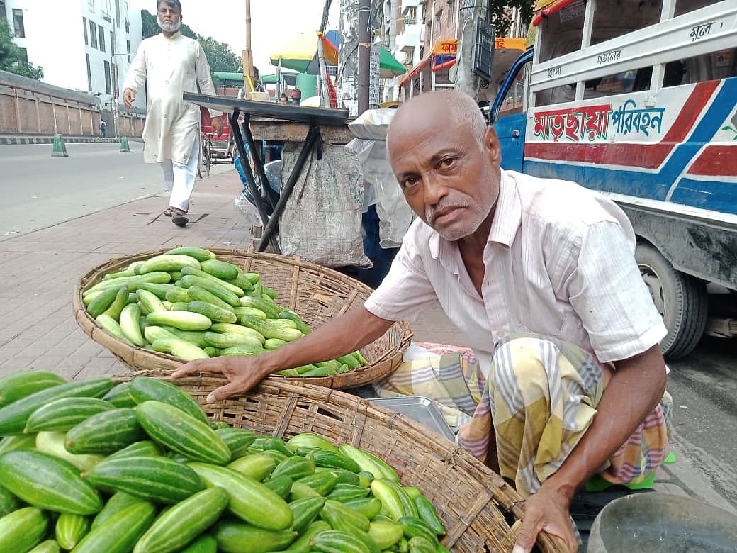 খরচের চাপে সংসারের হিসাব মেলানো কঠিন