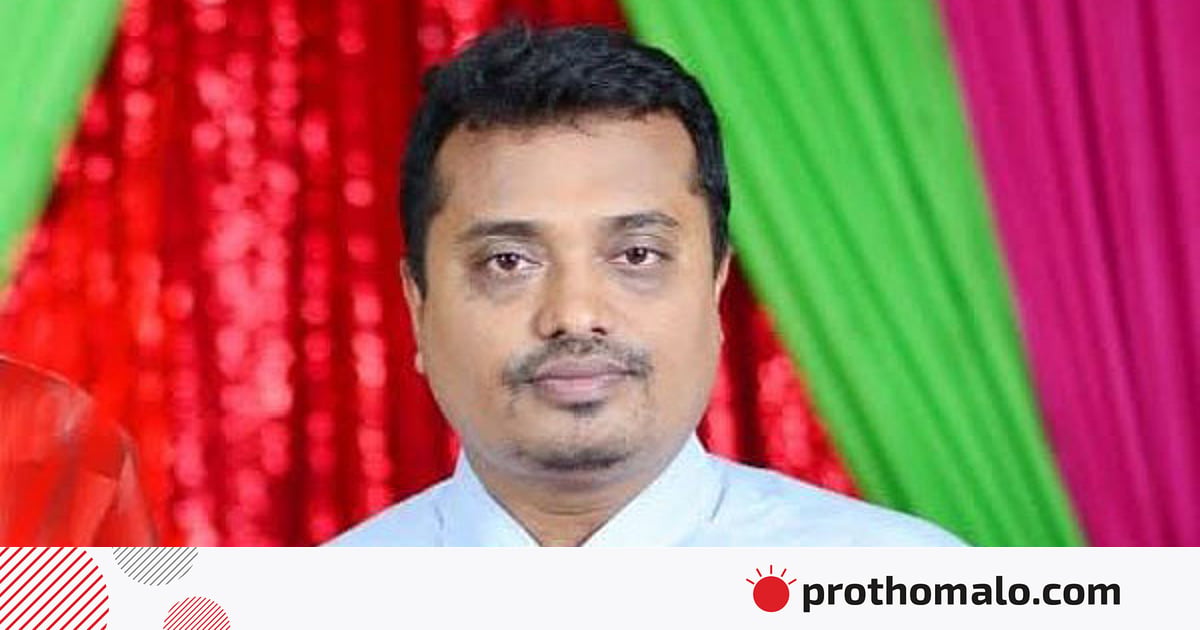 ফেনীতে সাংবাদিককে মারধরের পর নদীতে ফেললেন অবৈধ বালু উত্তোলনকারীরা ফেনীতে সাংবাদিককে মারধরের পর নদীতে ফেললেন অবৈধ বালু উত্তোলনকারীরা