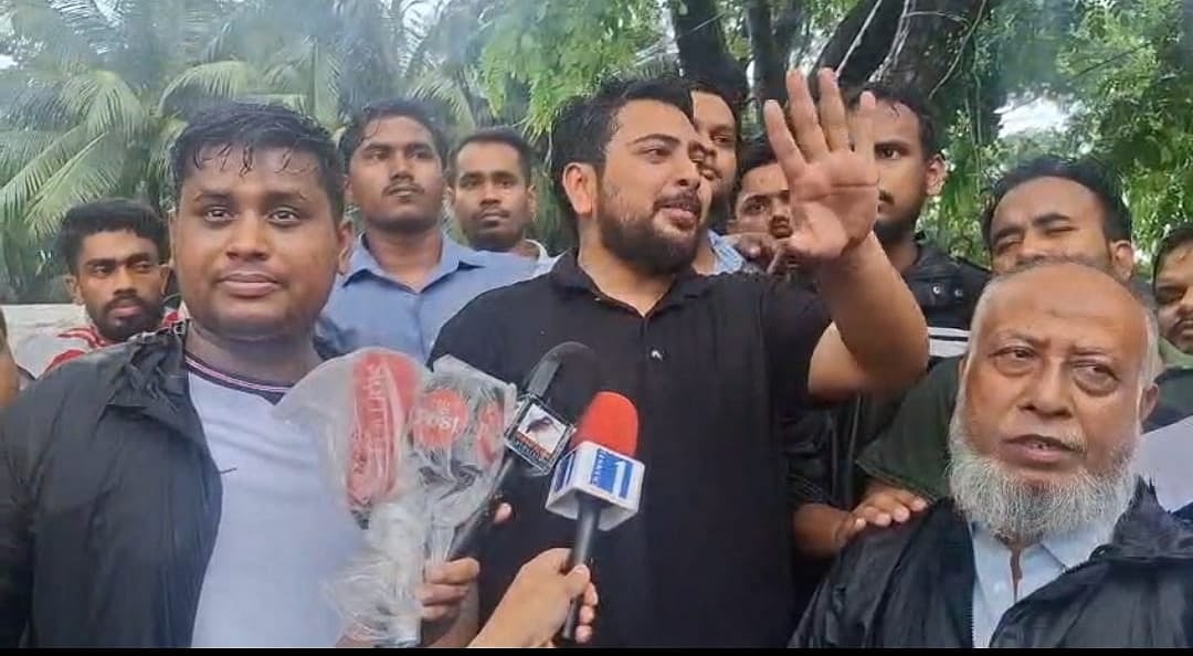 দোষ দিয়ে লাভ নেই, সরকার পারছে না: নাহিদ ইসলাম