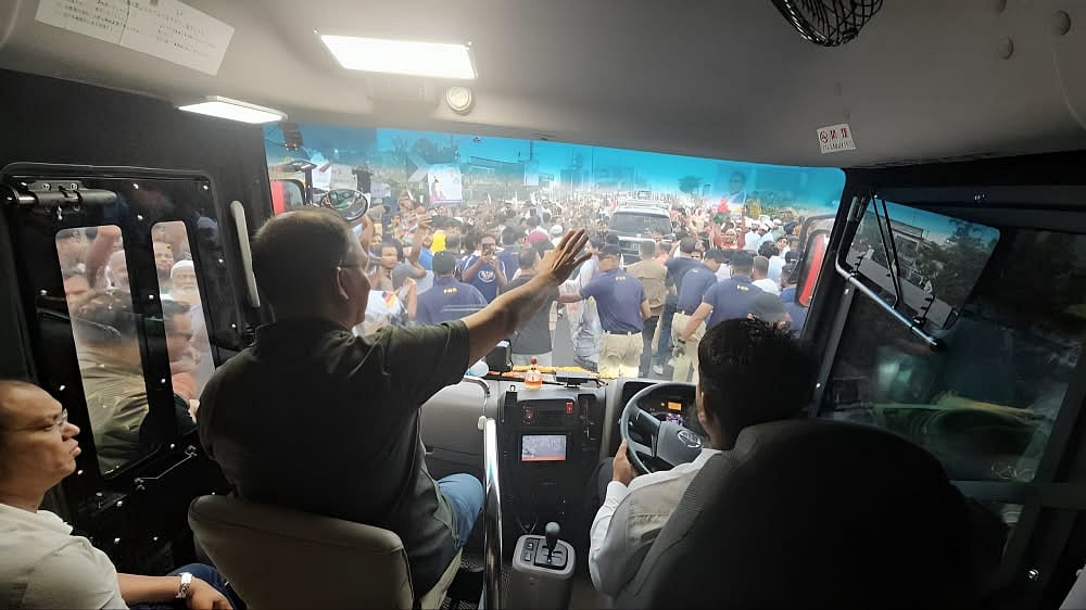 বরিশালের উদ্দেশে রওনা দিয়েছেন তারেক রহমান