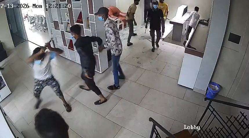 ‘ব্যবসা করতে হলে এককালীন ২ কোটি টাকা দিবি, মাসে দিবি ১০ লাখ’