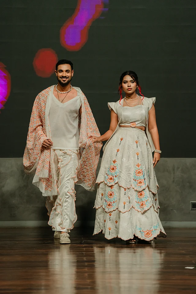 ৪র্থ কিউয়ের শোস্টপার ছিল ‘হেরিটেজ হুইসপার্স’