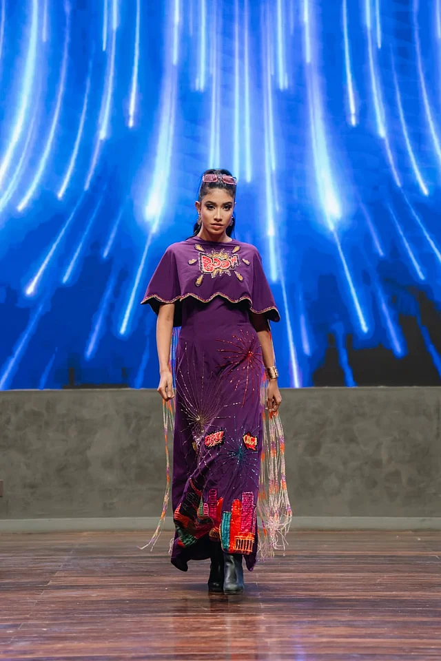 ’ফ্রিডম টু ফিল’ শিরোনামের এই  কালেকশন ছিল ৩য় কিউয়ের শো স্টপার