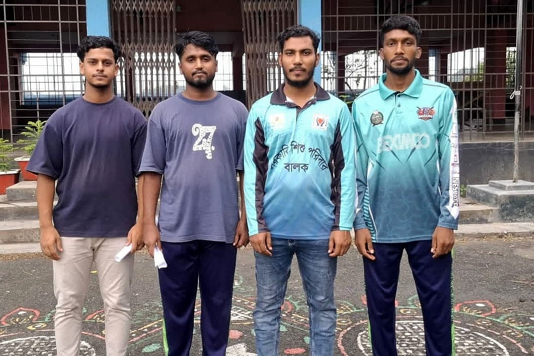 বয়স ১৮ পেরোতেই আশ্রয়হীন, পড়াশোনা নিয়ে দুশ্চিন্তায় শিশু পরিবারের পাঁচ শিক্ষার্থী