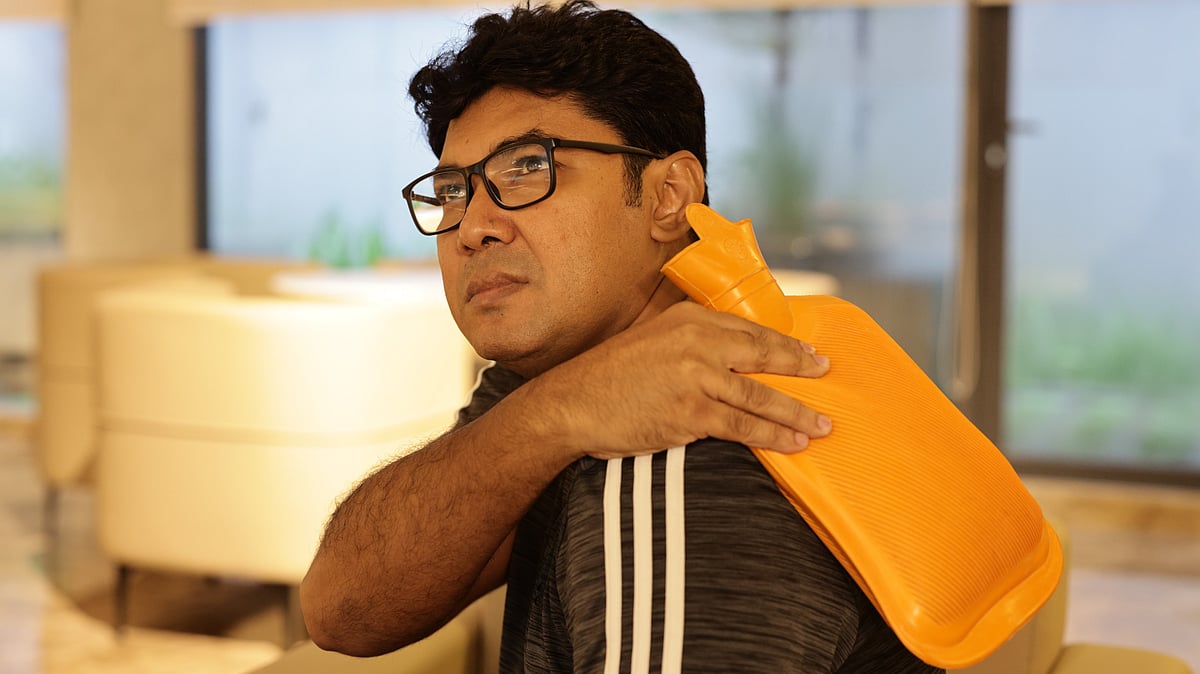 ঠান্ডা নাকি গরম সেঁক, ব্যথায় কোনটা দেবেন