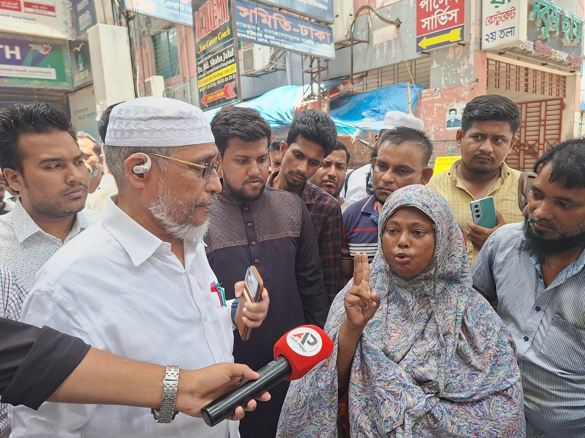 দড়ির বাঁধন থেকে মুক্তি পেল শিশুটি, দায়িত্ব নিলেন লুৎফুজ্জামান বাবর