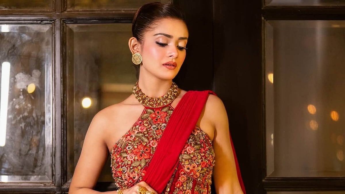 শাড়ি নিয়ে প্রতারণা ইস্যুতে সমন জারি, কী ভাবছেন তিশা