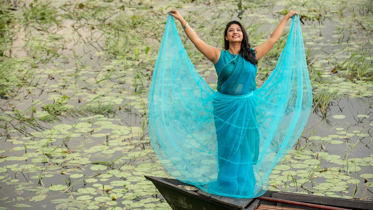 ৮ ছবিতে দেখুন নৃত্যশিল্পী পূজা সেনগুপ্তের বর্ষাযাপন