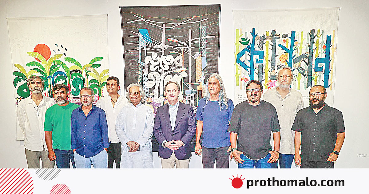 শিল্পীর ভাষায় উঠে এল বাণিজ্যিক নকশা শিল্পীর ভাষায় উঠে এল বাণিজ্যিক নকশা