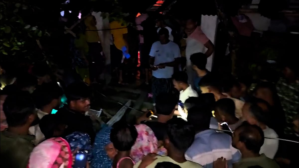 পাশের বাড়ির আলমারিতে নিখোঁজ শিশুর লাশ, গণপিটুনিতে অভিযুক্ত নারীর মৃত্যু
