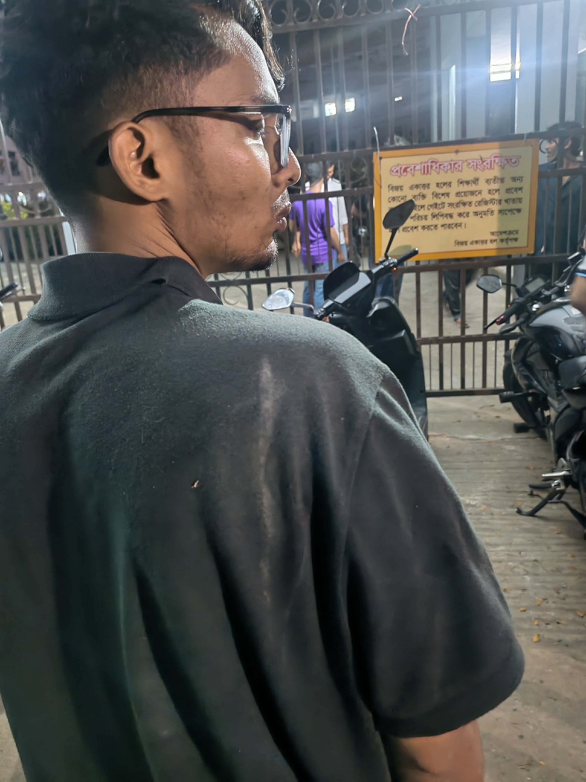 ঢাকা বিশ্ববিদ্যালয়ের হলে শিক্ষার্থীকে ওয়াশরুমে যেতে বাধা, মারধরের অভিযোগ