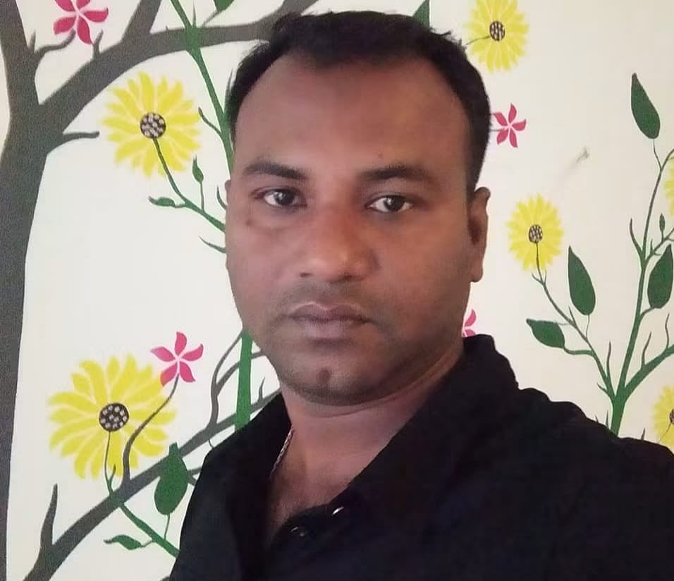 বাকিতে পণ্য না দেওয়ায় ব্যবসায়ীকে হুমকির অভিযোগ, শ্রমিক দল নেতাকে অব্যাহতি