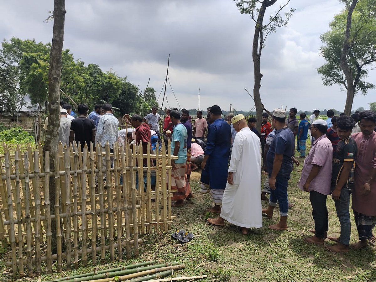 মারধরে মৃত্যু নাকি ডেঙ্গুতে, ময়নাতদন্ত না হওয়ায় স্বজনদের ক্ষোভ