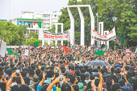 জুলাইয়ের লড়াই এখনো চলছে