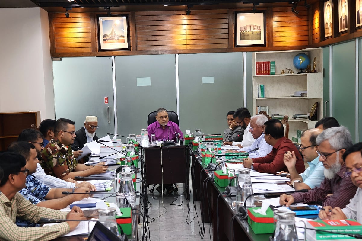 এমপিওভুক্ত শিক্ষকদের নির্বাচনে প্রার্থী না করার বিধান চায় ইসি