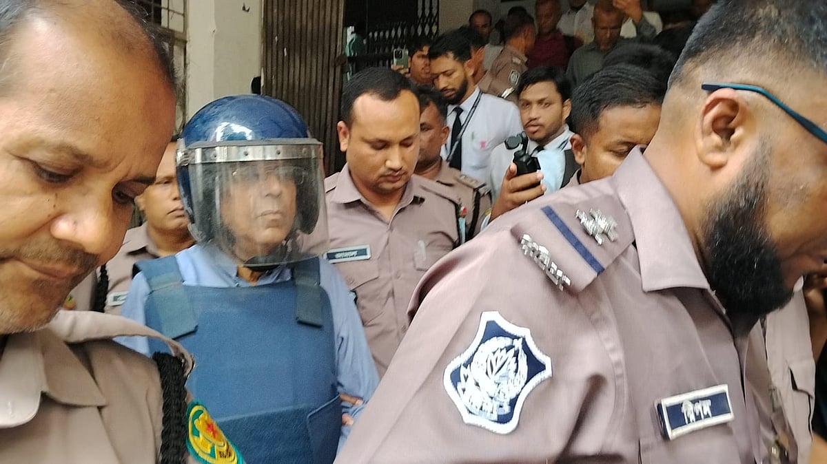 সাবেক আইনমন্ত্রী আনিসুল হকের বিরুদ্ধে অস্ত্র মামলায় অভিযোগ গঠনের শুনানি পেছাল
