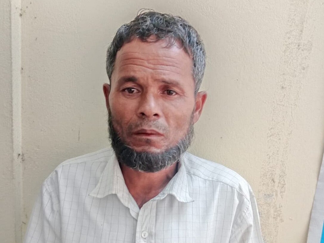 মব সৃষ্টি করে পুলিশের হ্যান্ডকাফসহ ছিনিয়ে নেওয়া আসামি বাঁশখালীতে গ্রেপ্তার