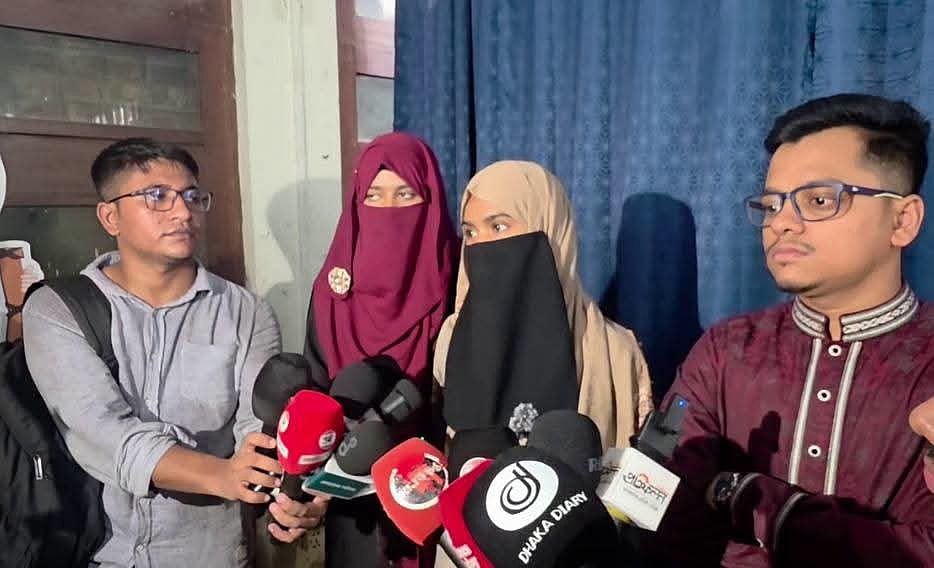 টিএসসিতে ‘ফিমেল জোন’ উদ্বোধন ঘিরে আলোচনা-সমালোচনা