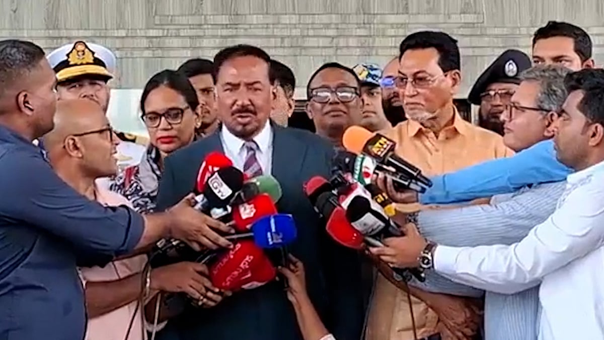 রাষ্ট্রপতি কী করবেন জানা নেই, দেশে ফিরে বললেন স্পিকার