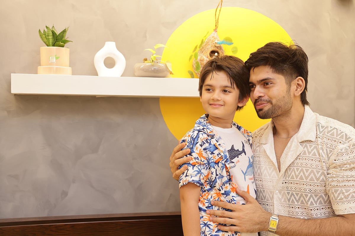 দেশের গণ্ডি পেরিয়ে রং রপ্তানি হচ্ছে