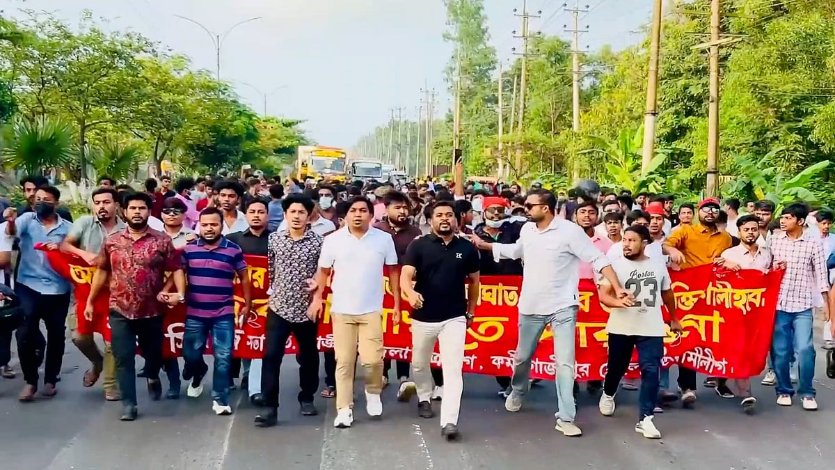 গাজীপুরে নিষিদ্ধ ছাত্রলীগের ঝটিকা মিছিল, ভিডিও ভাইরাল