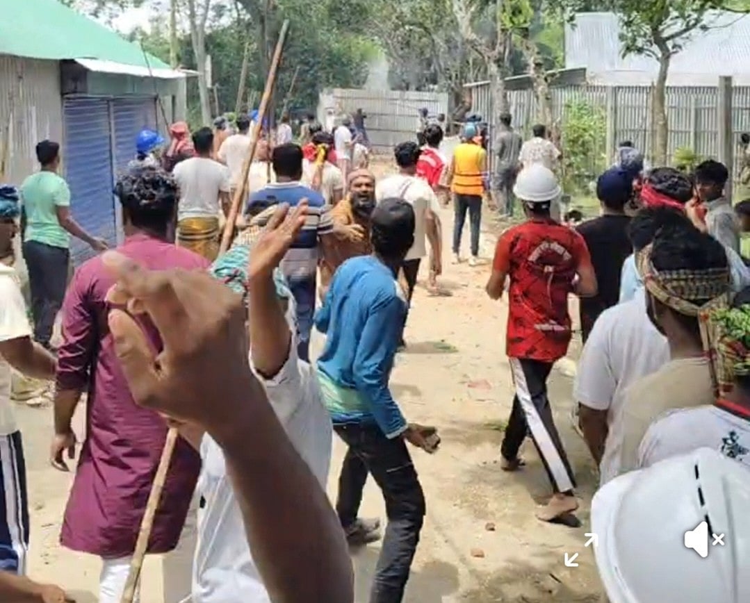 আকবরনগর নাকি মিরারচর, নামের বিরোধে ভৈরবে সংঘর্ষে নিহতের সংখ্যা বেড়ে ২