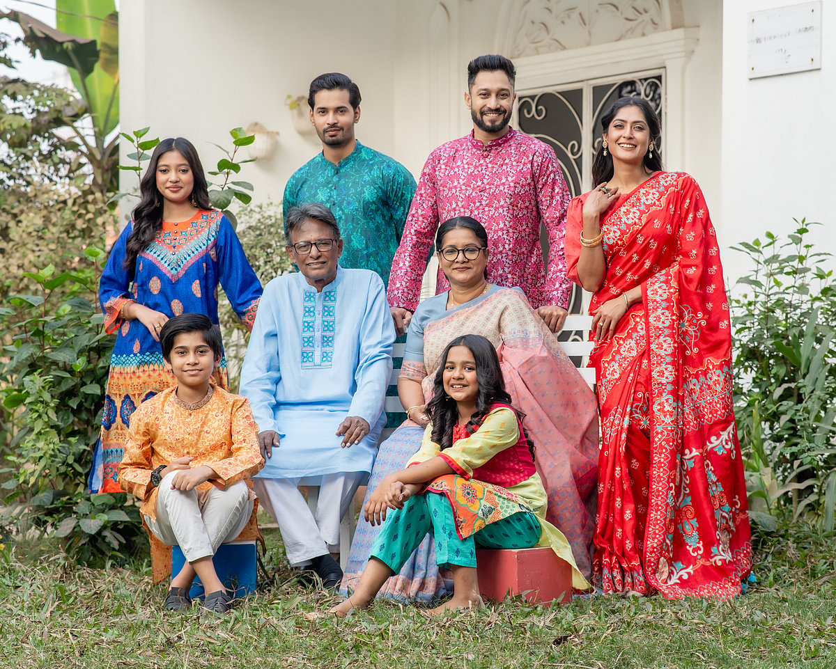 প্রতিষ্ঠাবার্ষিকীতে দেশীদশে ৭০ শতাংশ পর্যন্ত মূল্যছাড়