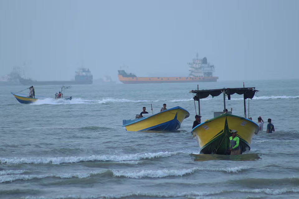 হরমুজের ব্যবস্থাপনা ও টোল আদায় নিয়ে ইরানকে নতুন প্রস্তাব ওমানের